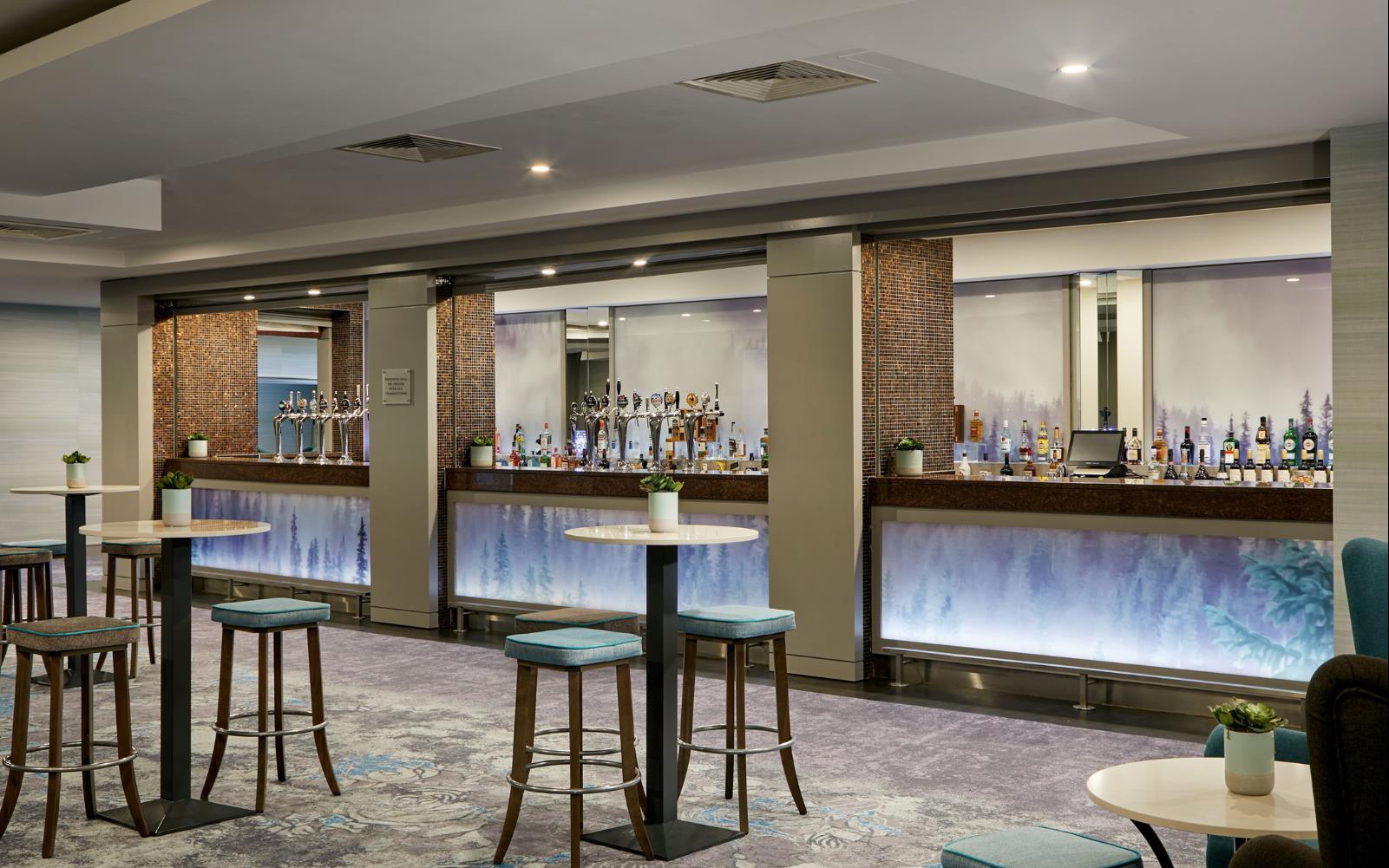 Imagen de promoción Complimentary Drinks Reception