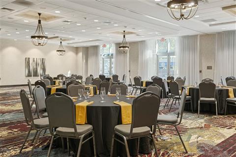 Homewood Suites by Hilton Charleston Historic District i Charleston, SC