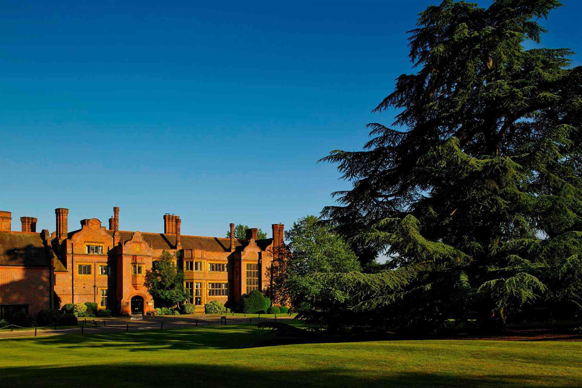 Hanbury Manor Marriott Hotel & Country Club i Hertfordshire, GB1