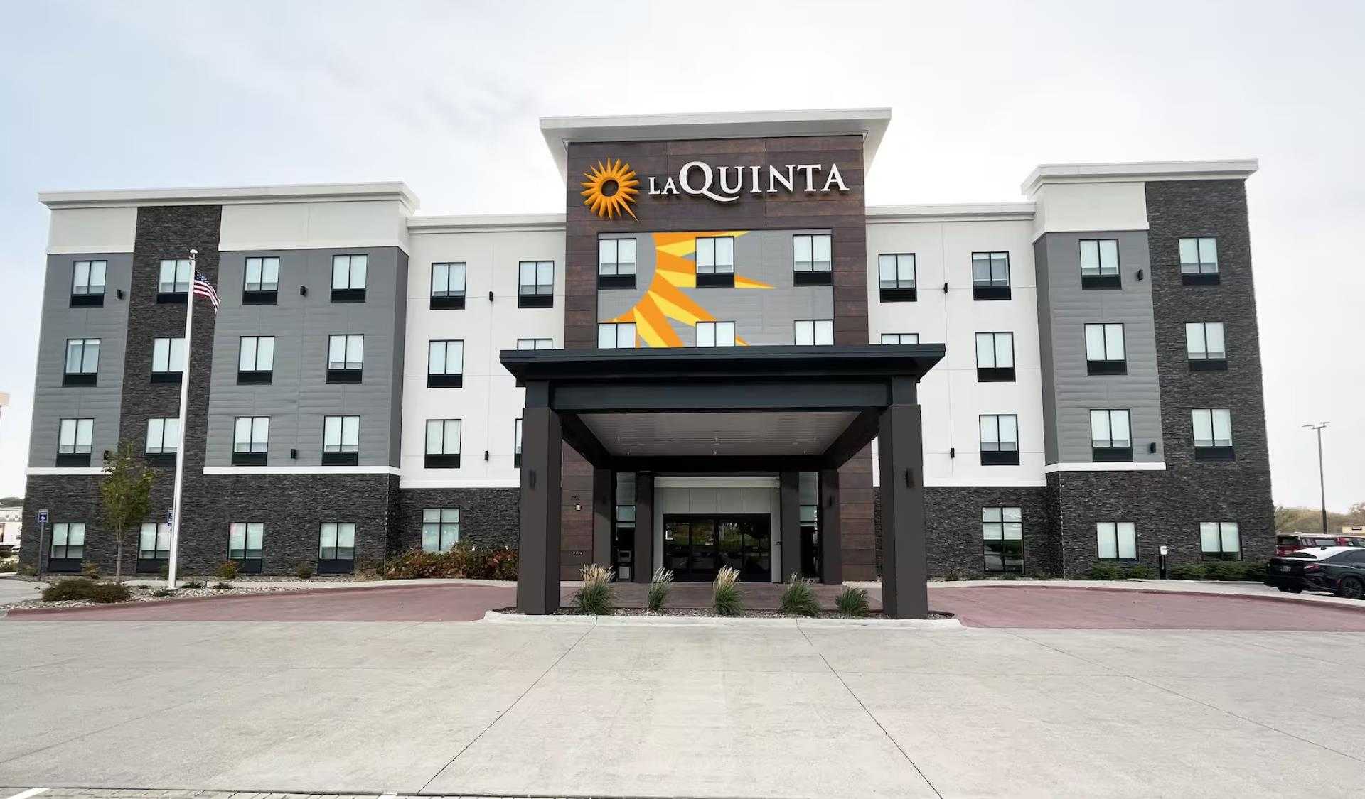 La Quinta Inn & Suites by Wyndham Coralville в Coralville, IA