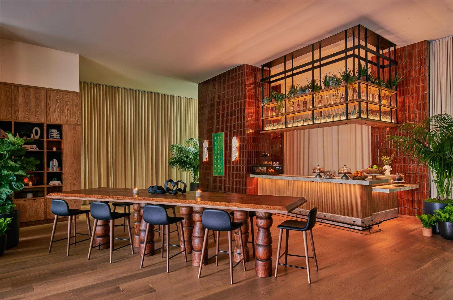 HOLLYWOOD VOLUME, a Tribute Portfolio Hotel (formerly Tommie Hollywood) in Los Angeles, CA