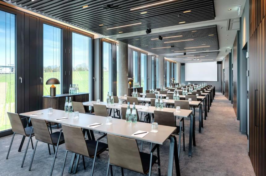 Изображение помещения для встречи