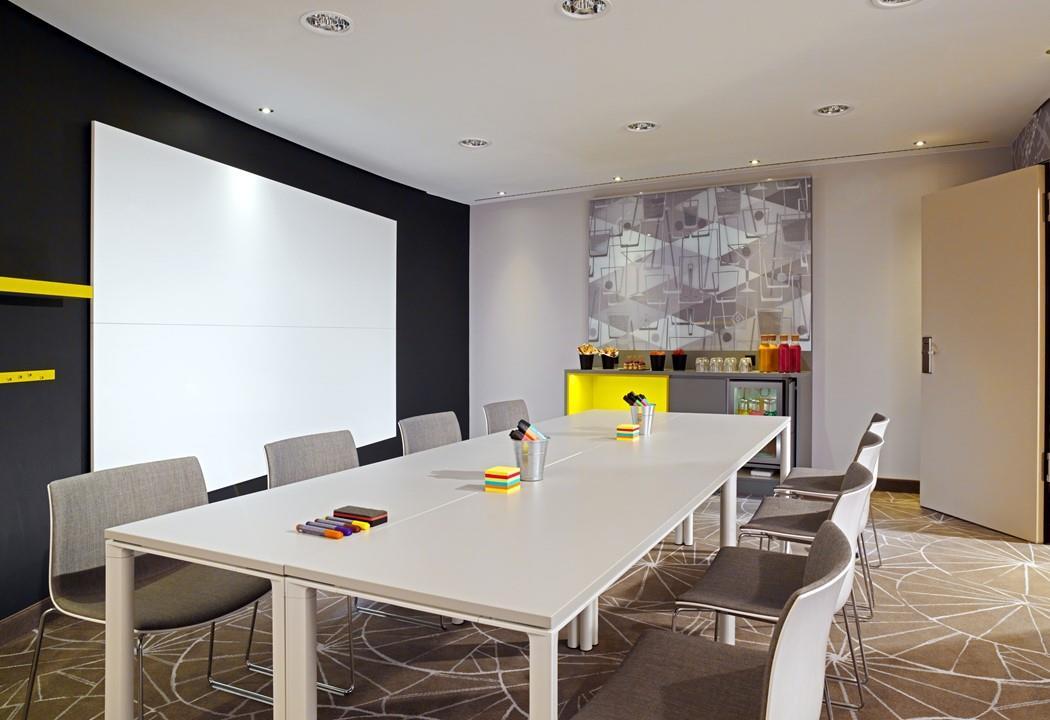 Изображение помещения для встречи