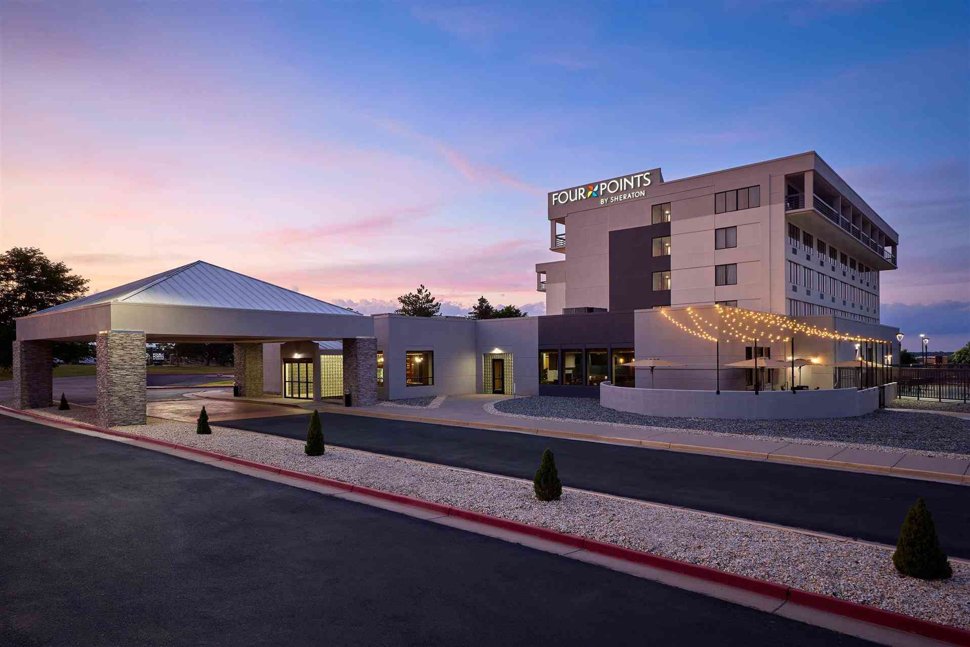 Four Points by Sheraton Englewood Centennial Airport in Englewood, CO