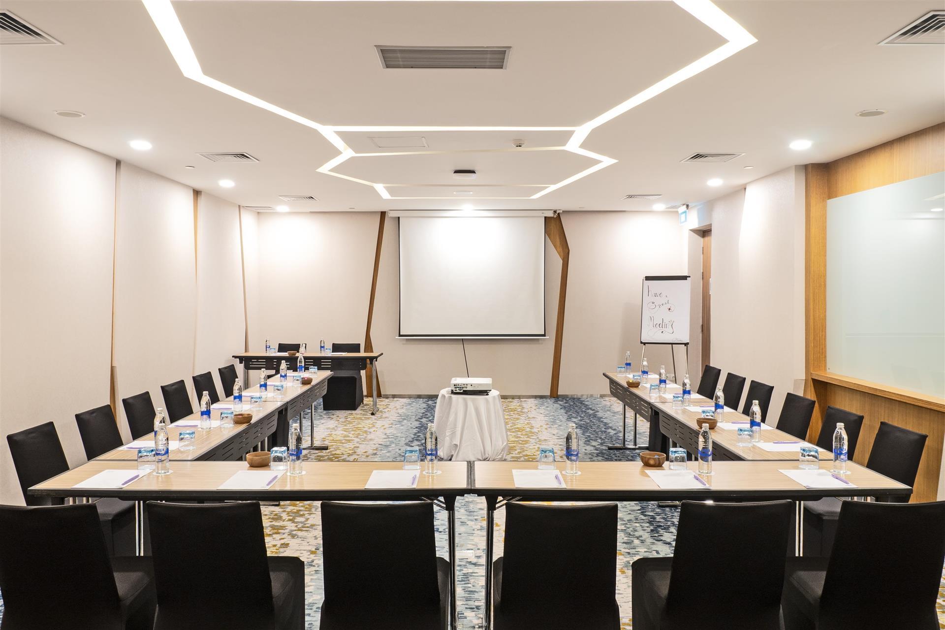 ミーティングルームの画像