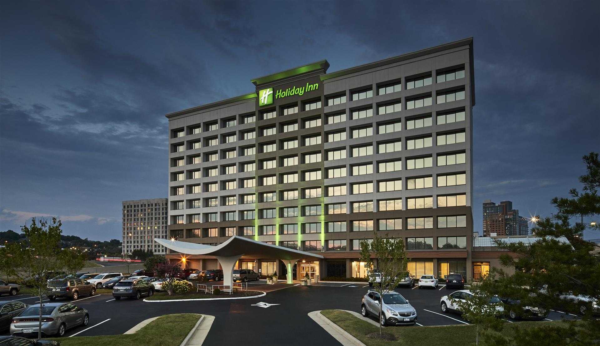 Holiday Inn Alexandria – Carlyle in อเล็กซานเดรีย, VA