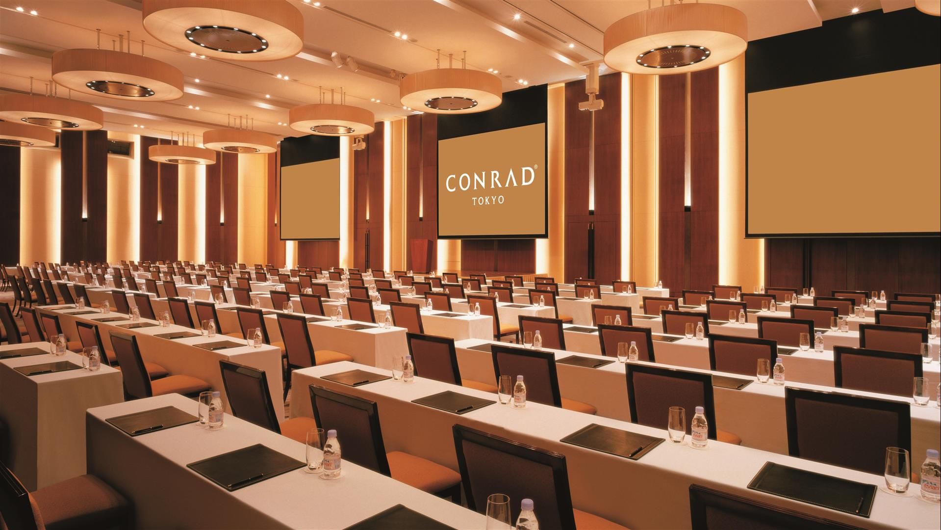 รูปสถานที่จัดงาน