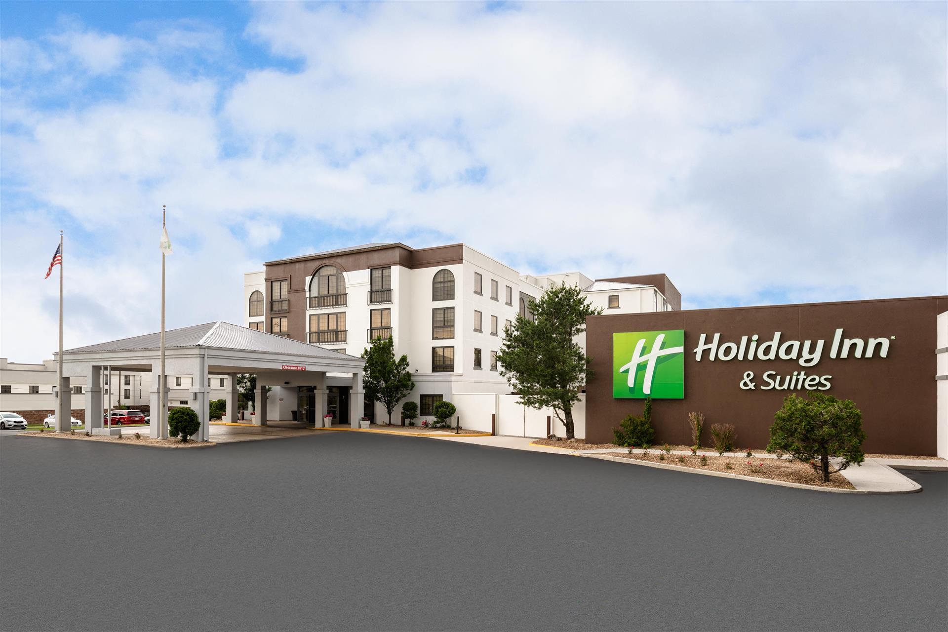 Holiday Inn & Suites Springfield – I-44 image