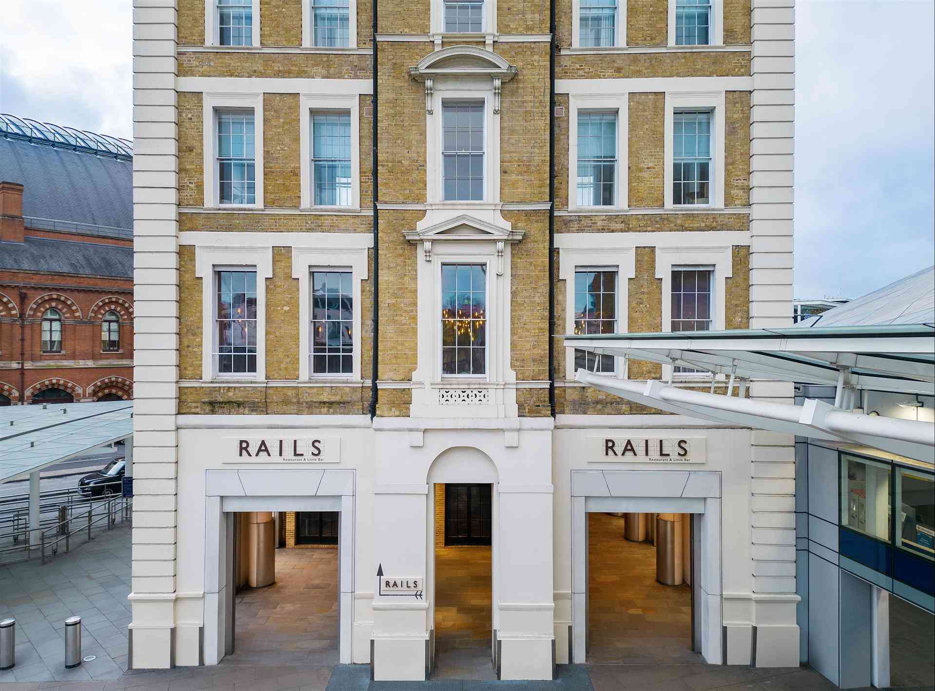 Kaya Great Northern Hotel in London, GB