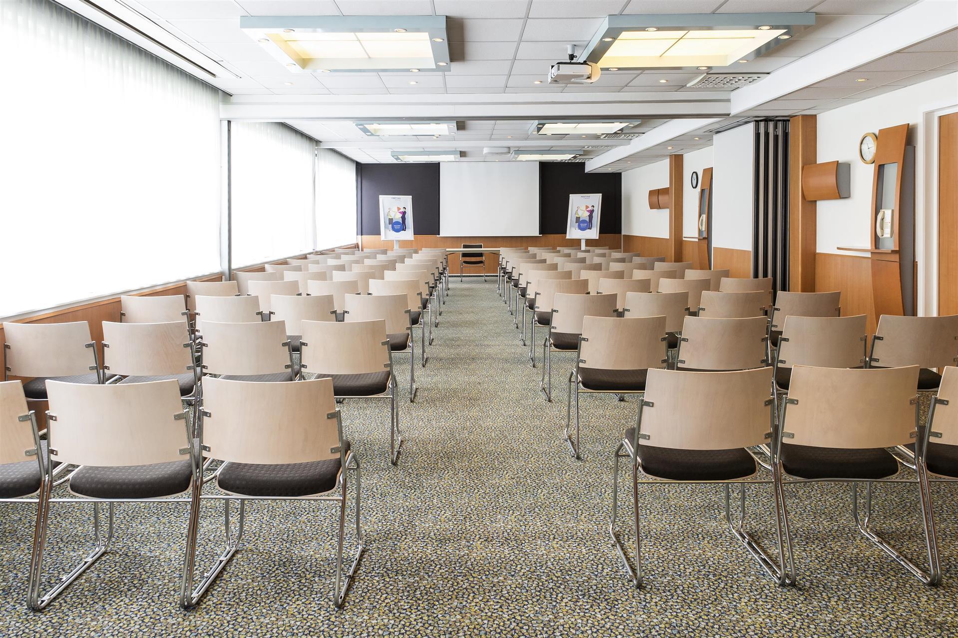 Novotel Brussels Airport image