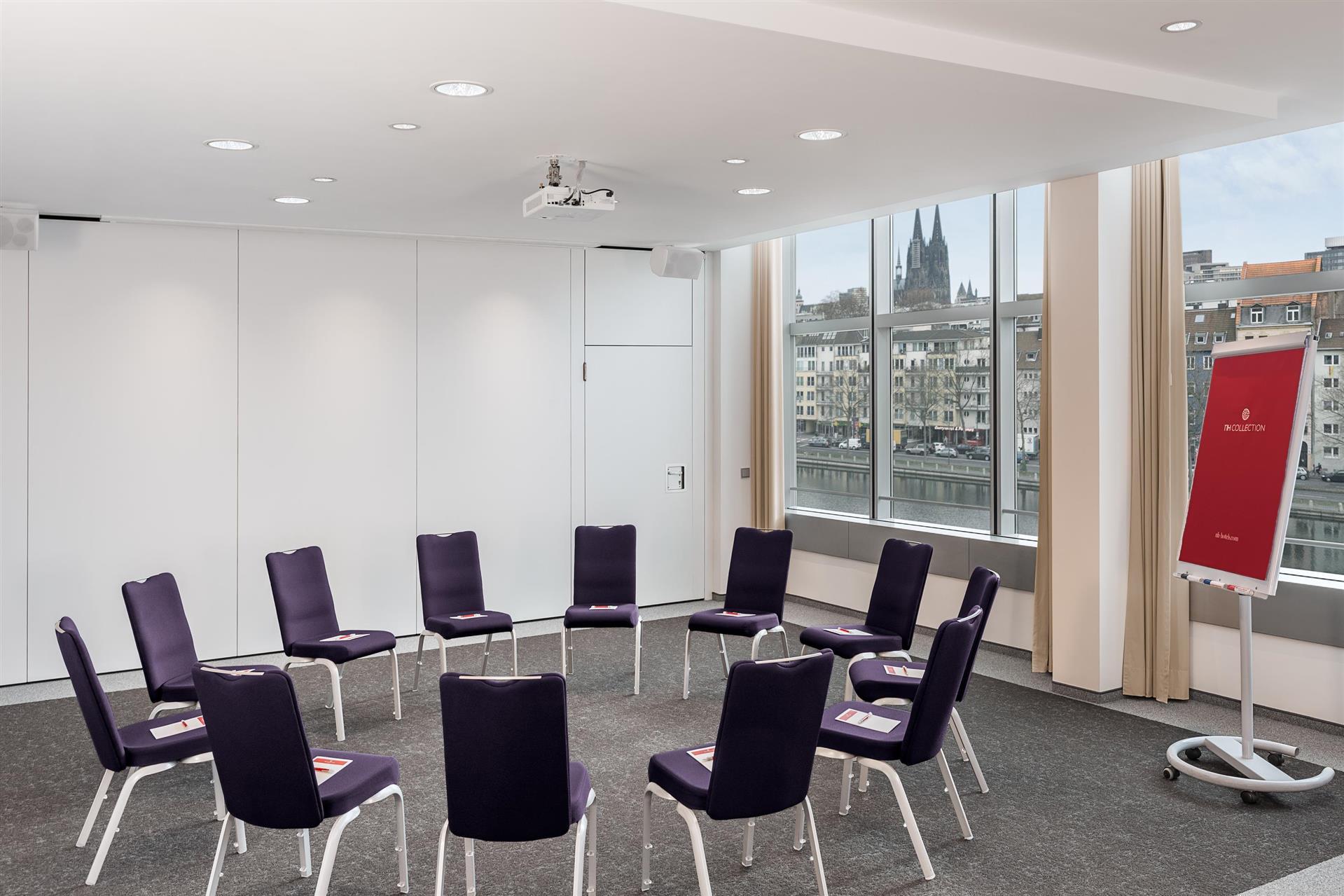 Изображение помещения для встречи