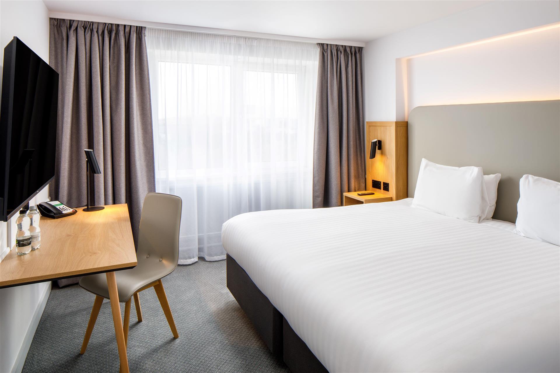 Holiday Inn Basildon image