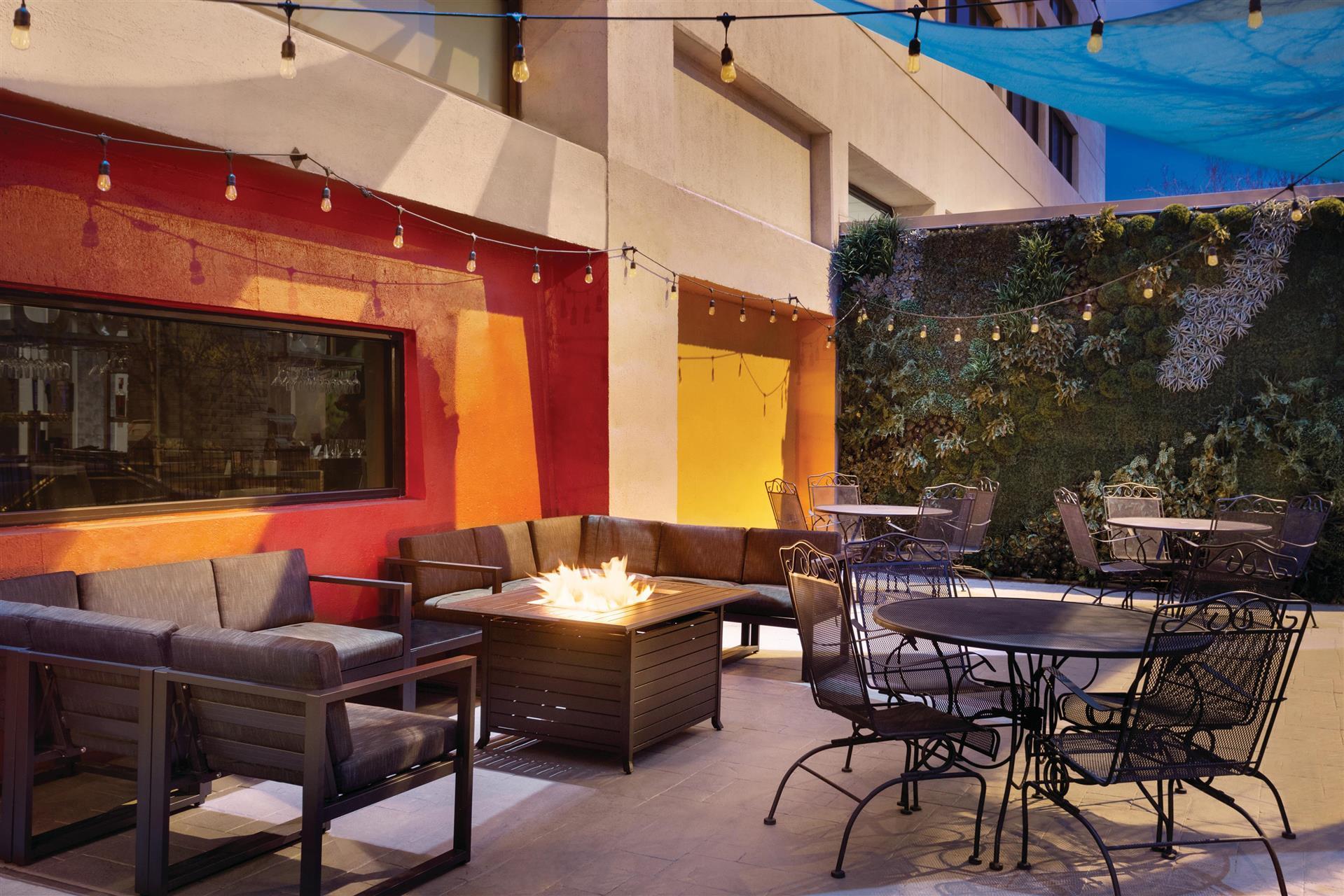 DoubleTree by Hilton Hotel Albuquerque in Albuquerque, NM