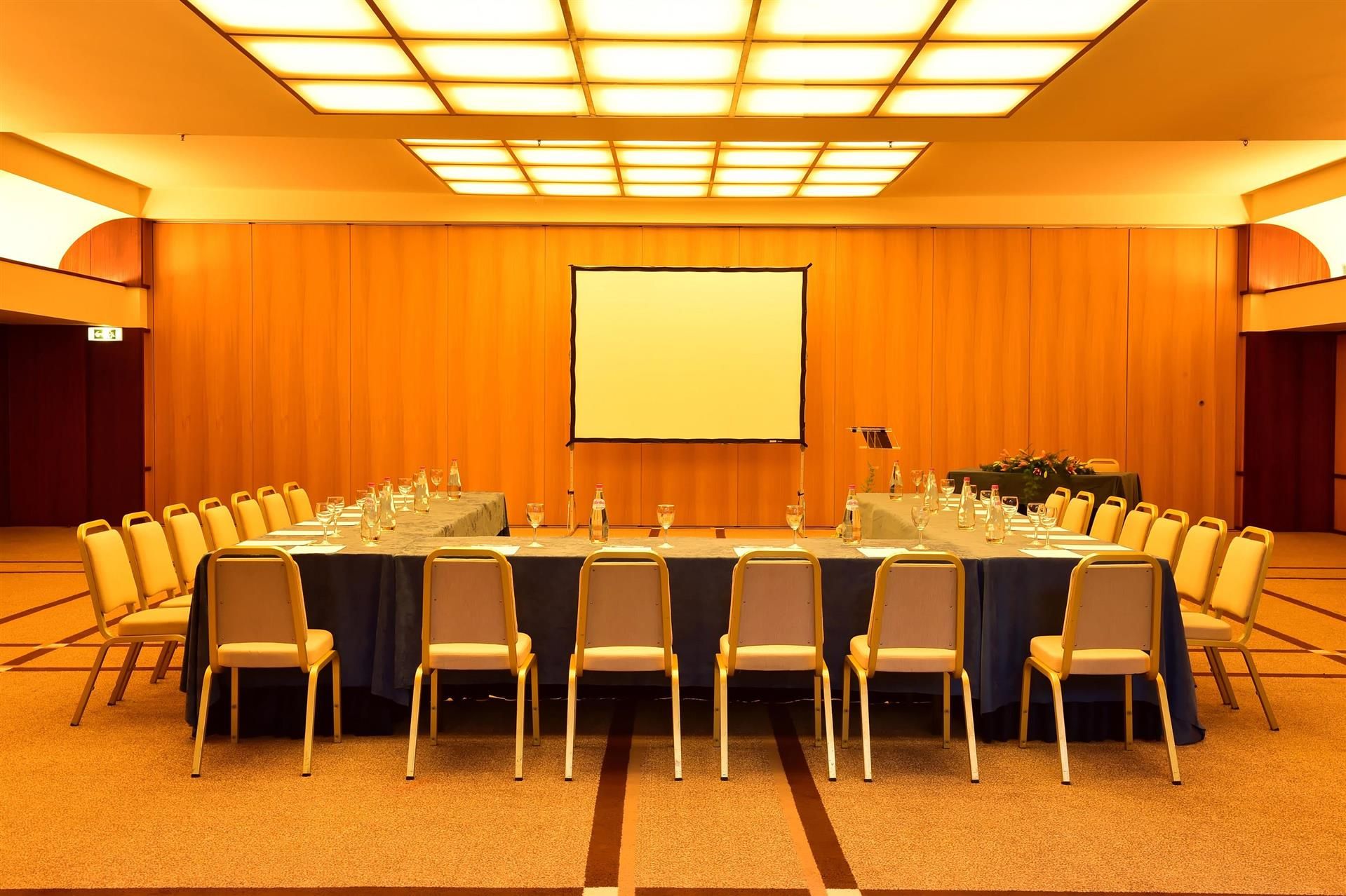 รูปสถานที่จัดงาน