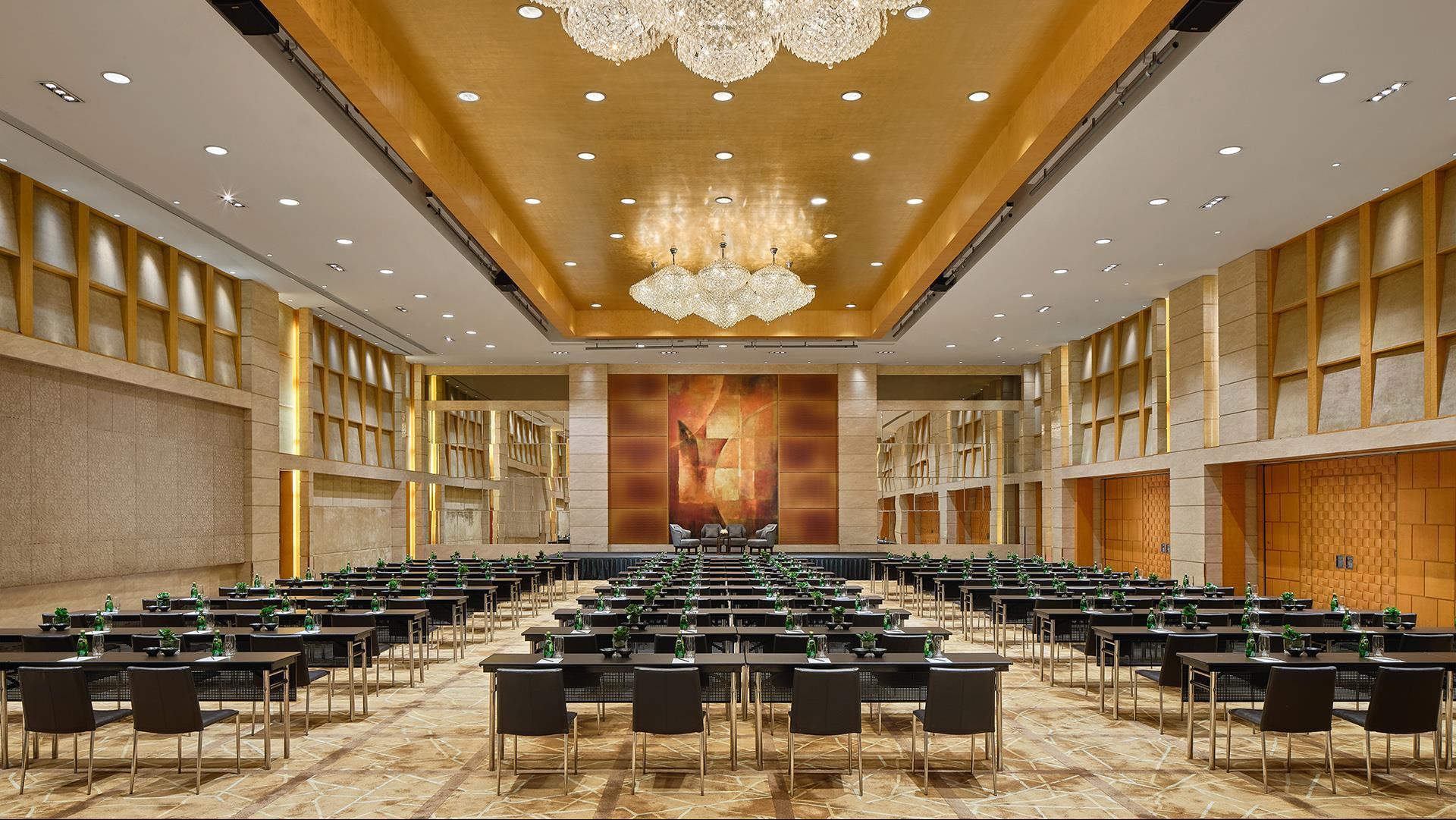 New World Dalian Hotel image