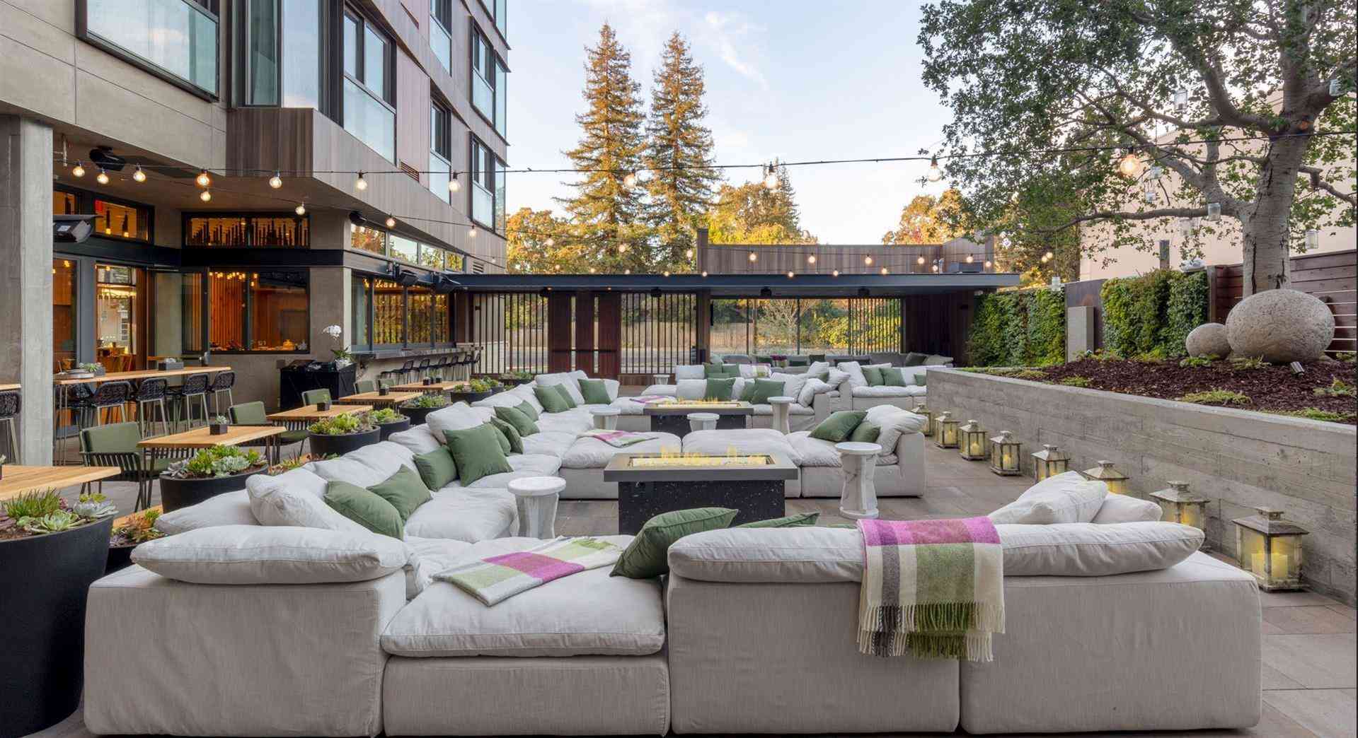 Park James Hotel, Menlo Park, CA