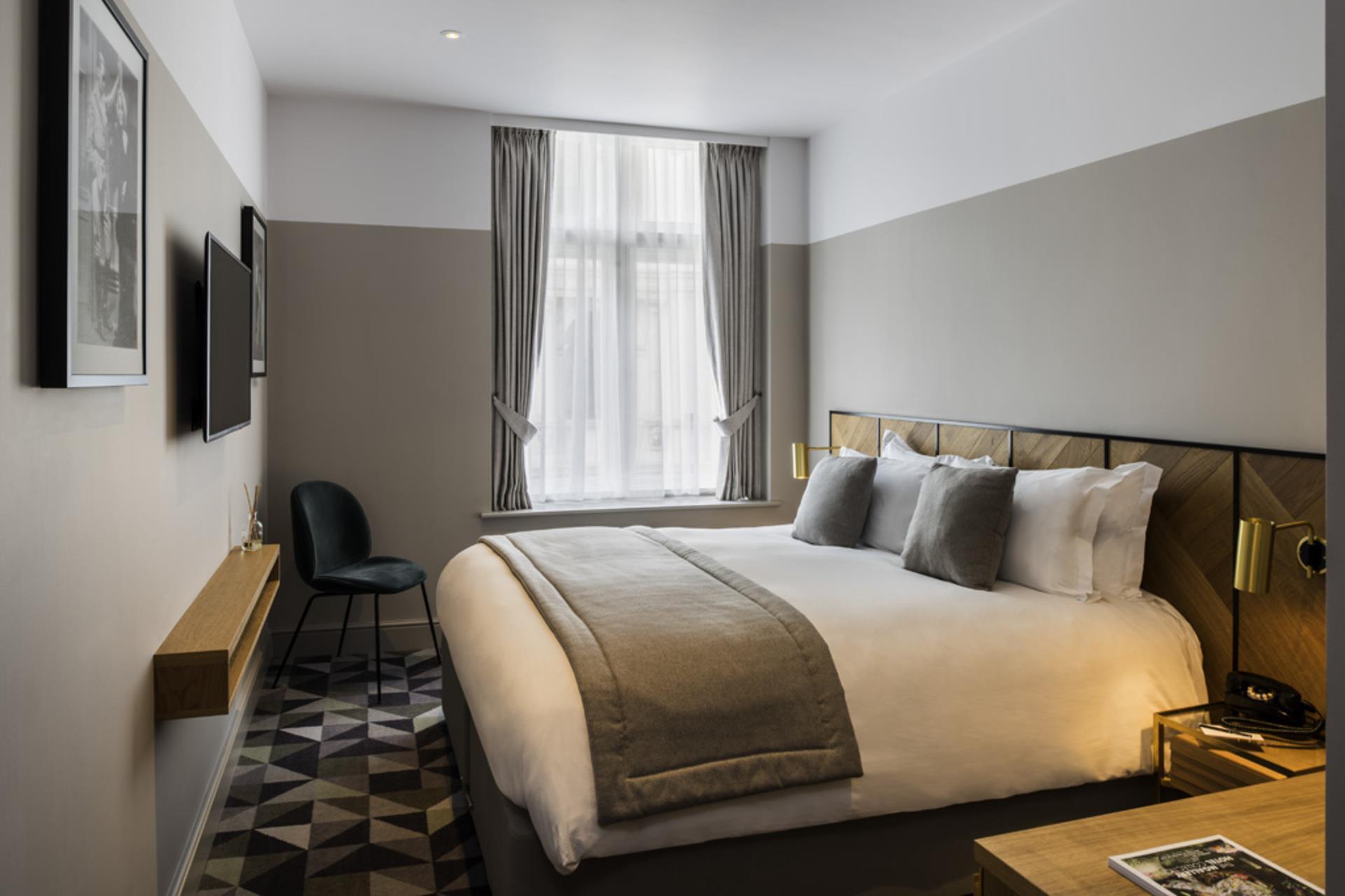 Victory House Hotel image