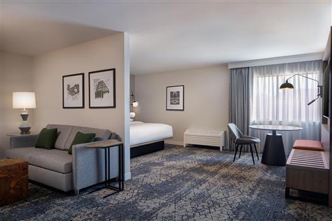 Sheraton Westport Chalet Hotel St. Louis in St. Louis, MO