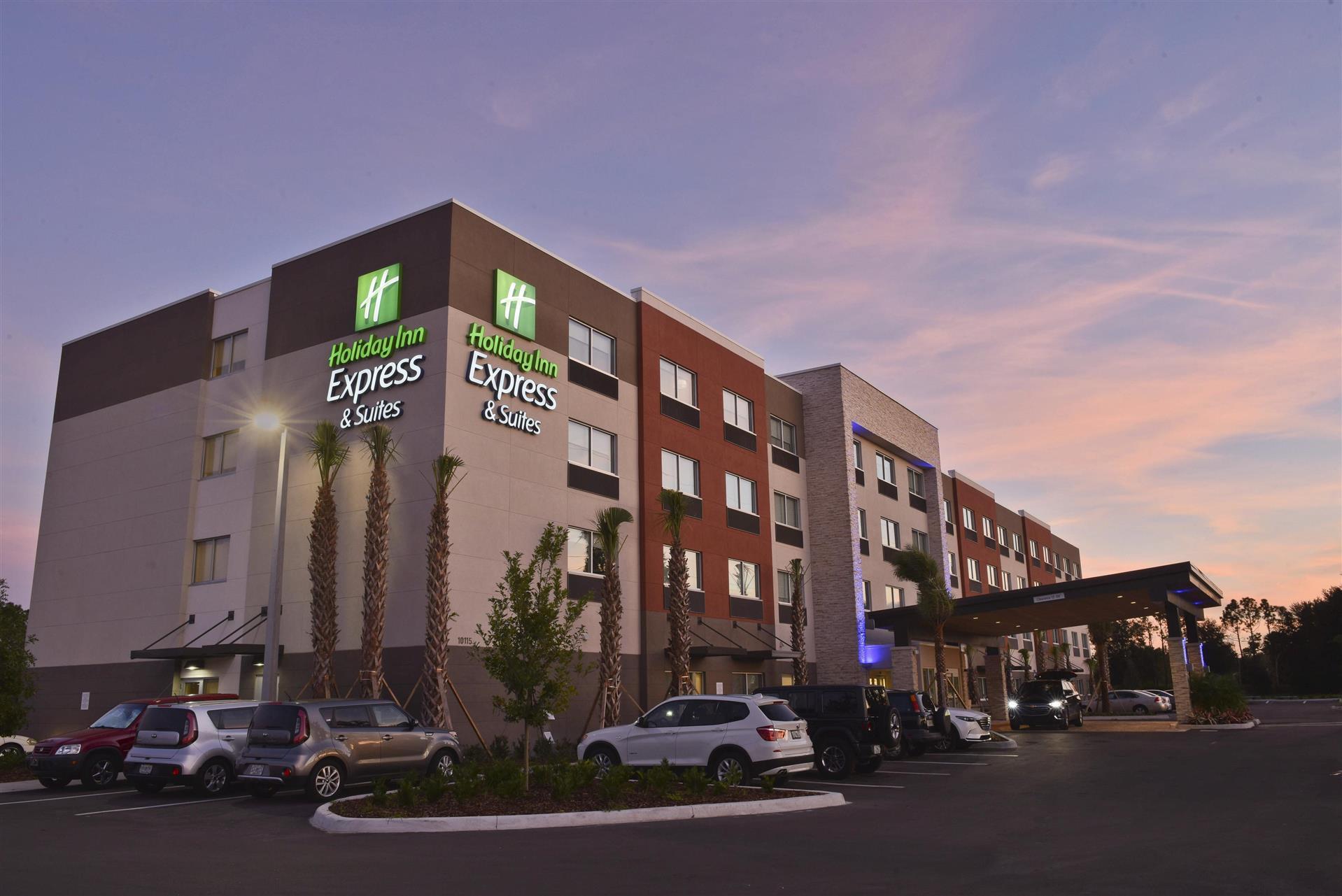 Holiday Inn Express & Suites Orlando - Orlando Southeast image