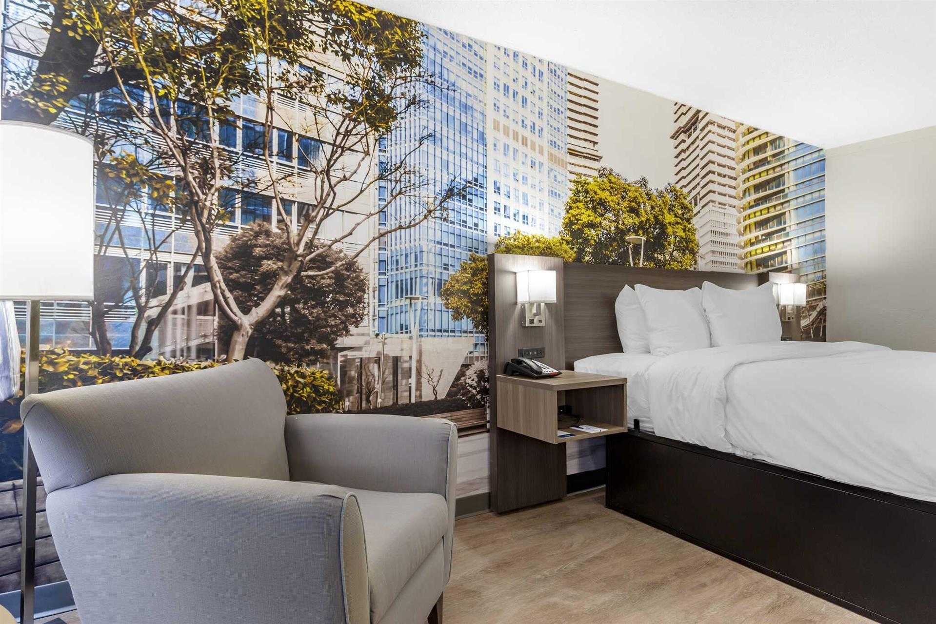 Clarion Pointe - Raleigh в Raleigh, NC