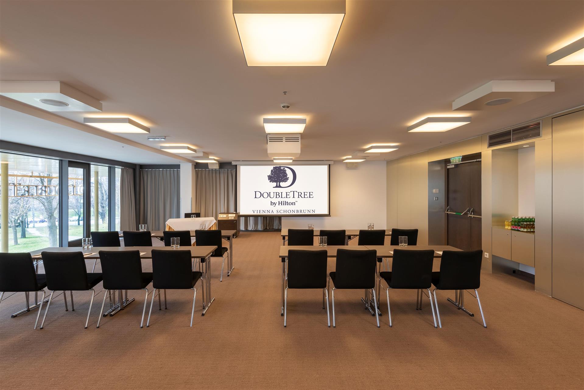 Изображение помещения для встречи