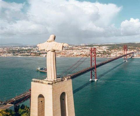 Памятник Христу