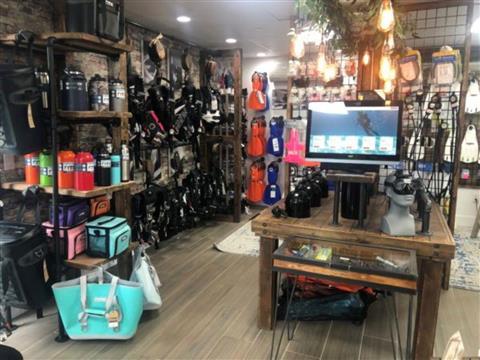 Tienda de buceo Postcard Inn