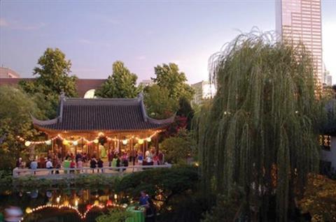 Lan Su Chinese Gardens