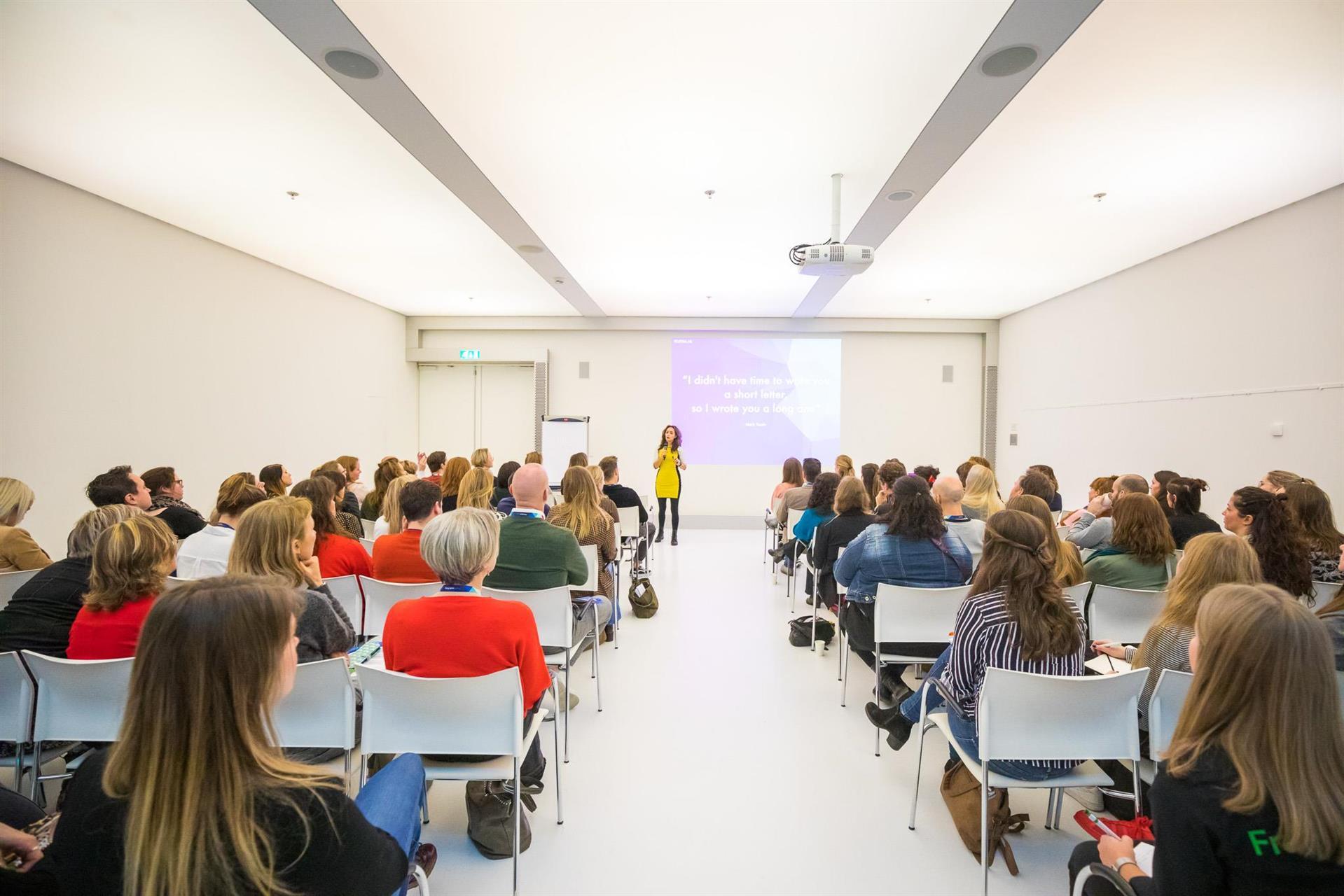Imagem da sala de reuniões