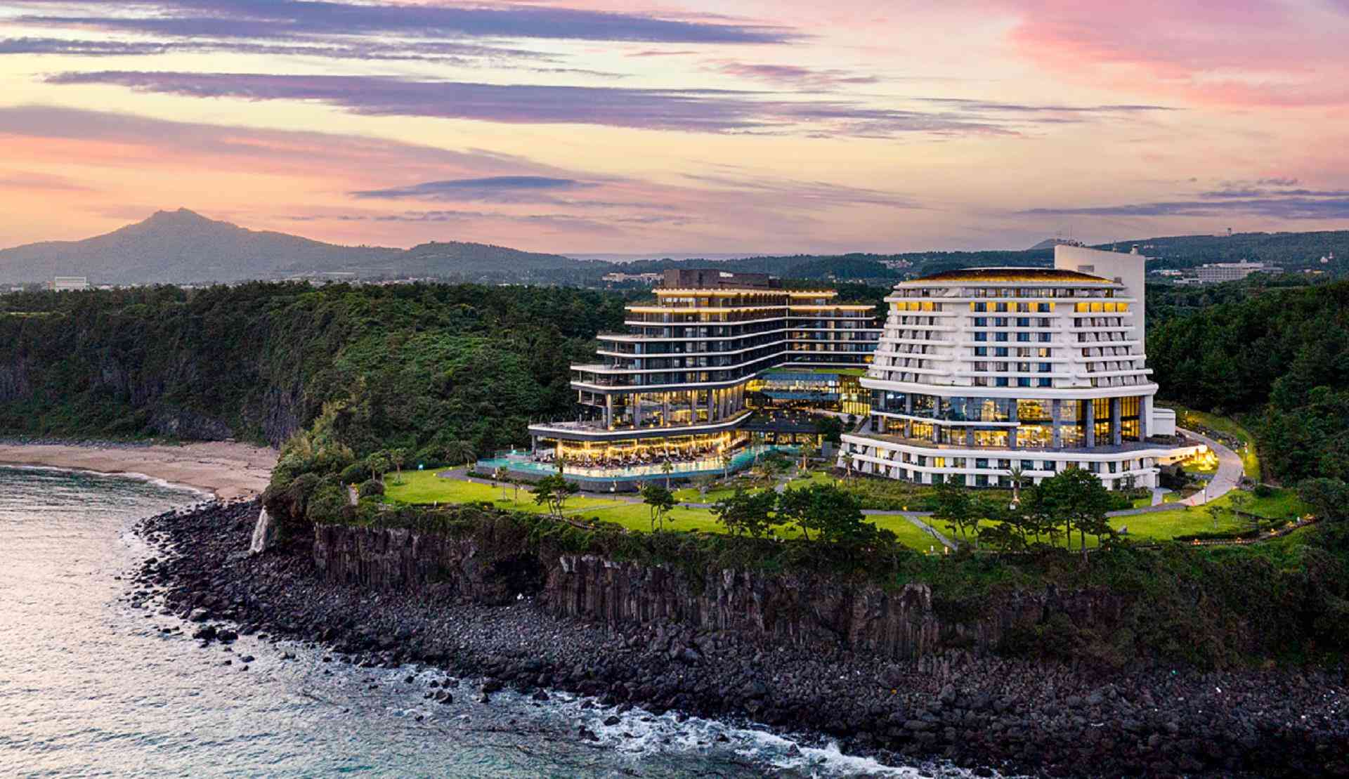 Parnas Hotel Jeju in Seogwipo, KR