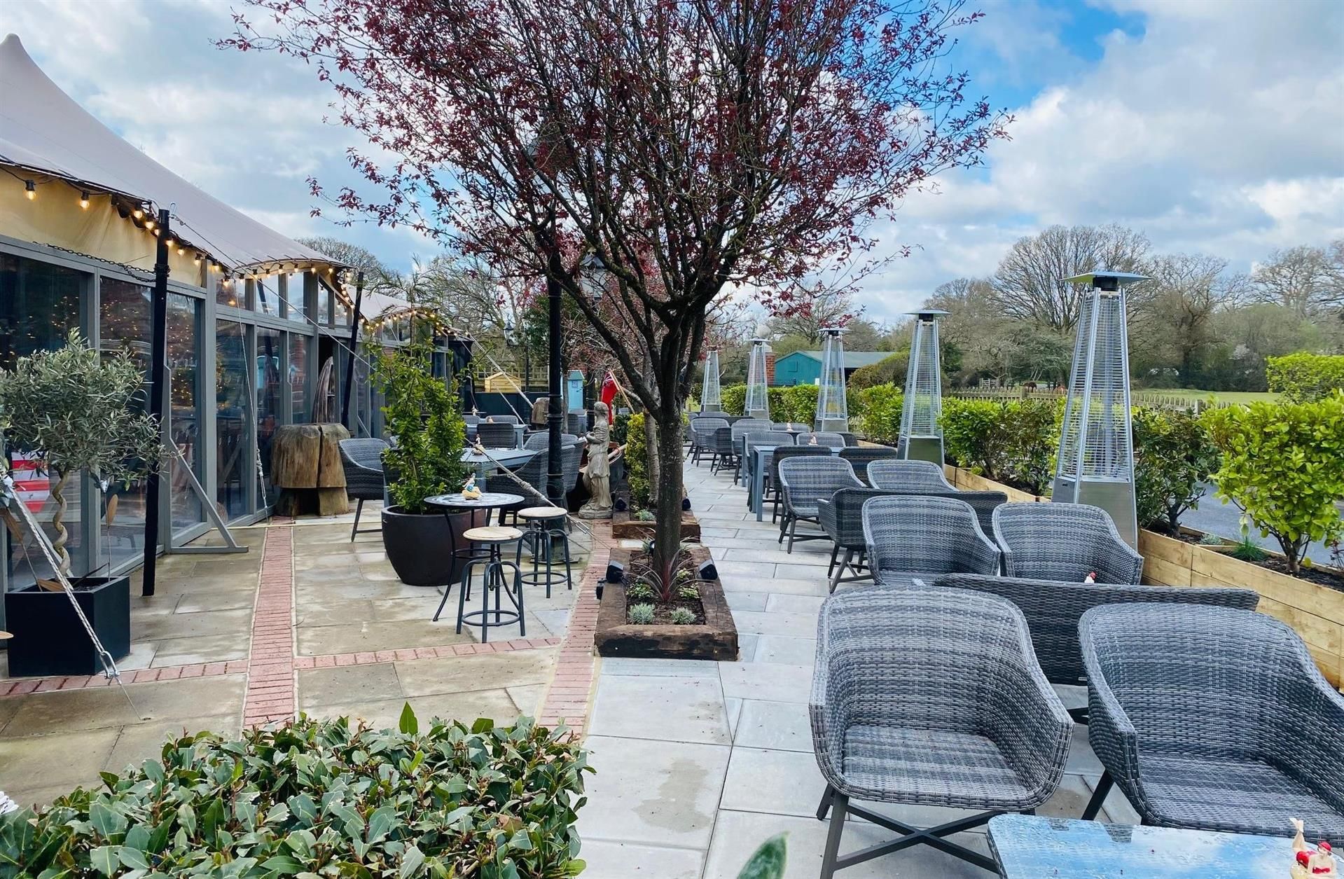 รูปสถานที่จัดงาน