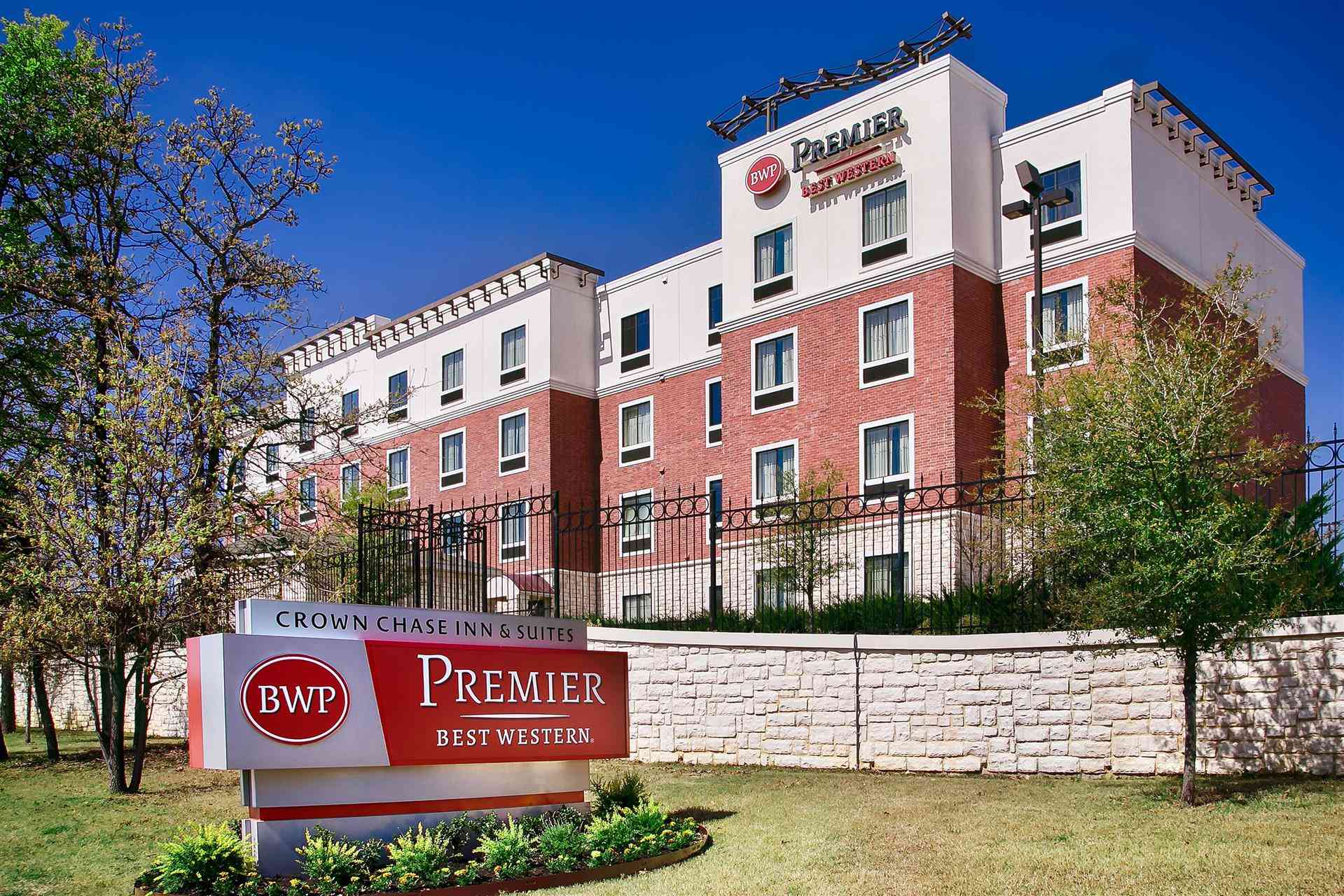 Best Western Premier Crown Chase Inn & Suites a Denton, TX