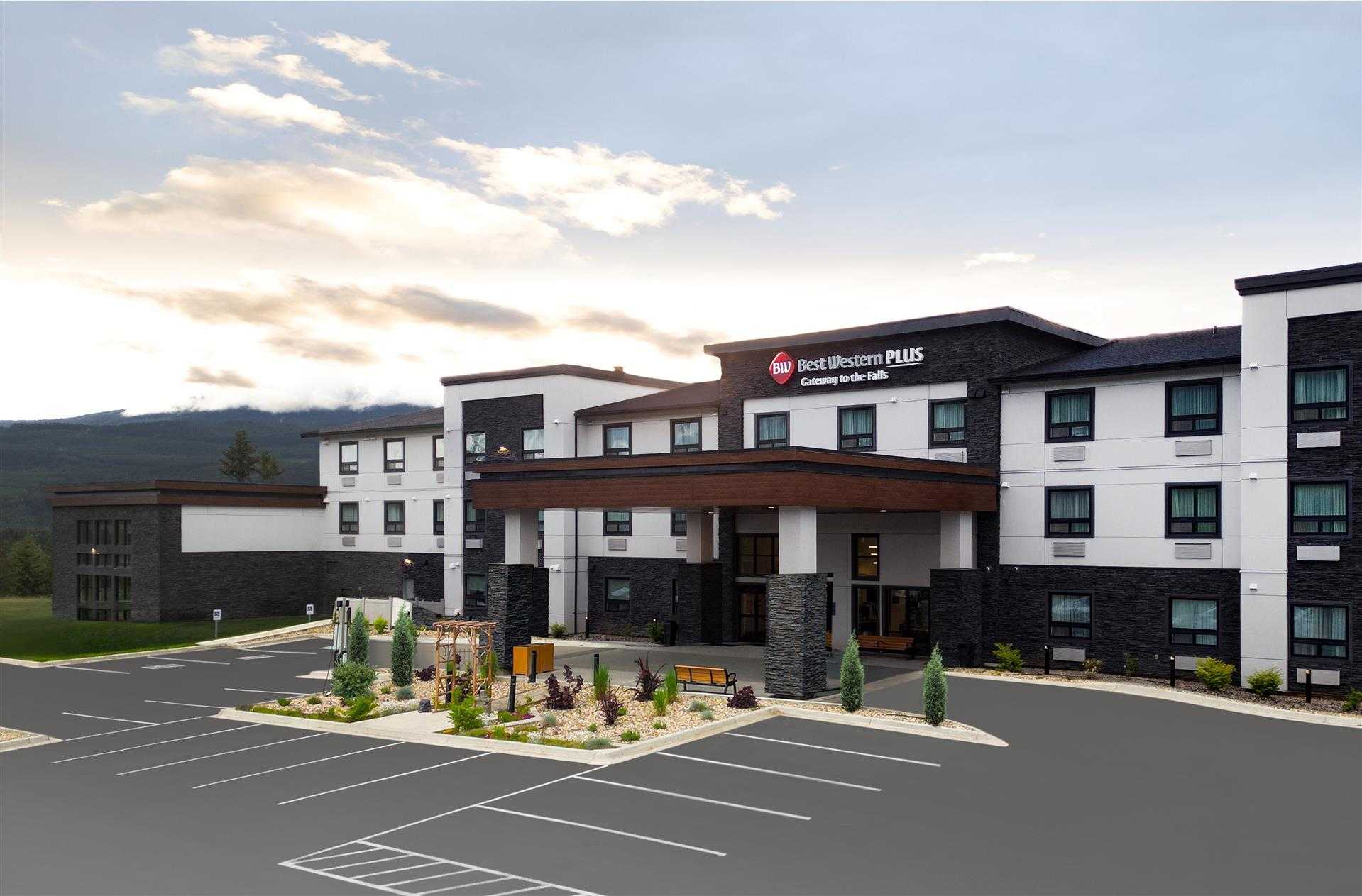 Best Western Plus Gateway to the Falls в Clearwater, BC