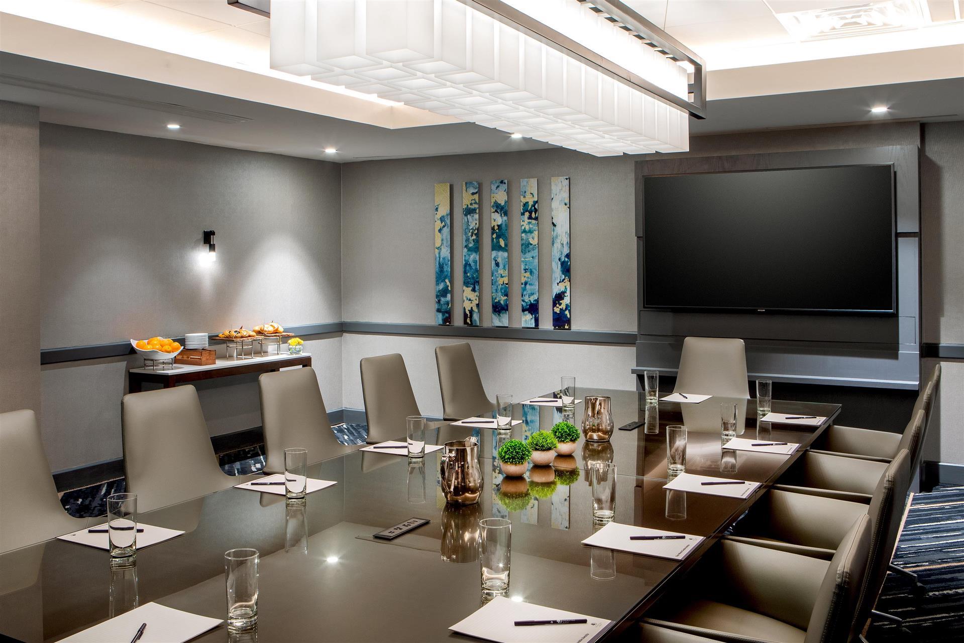 DoubleTree by Hilton Washington DC North/Gaithersburg image