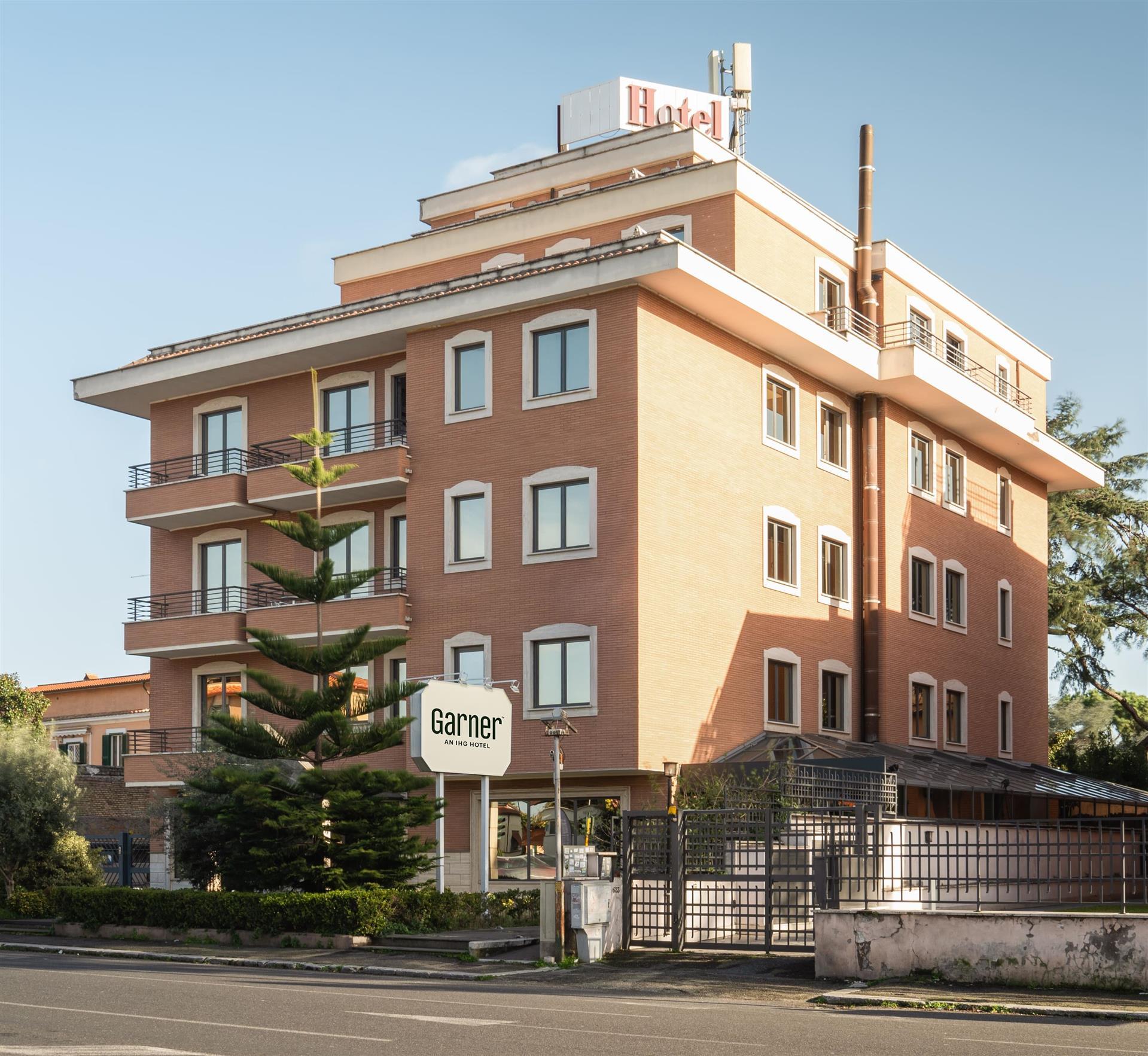 The Garner Hotel Rome Aurelia image
