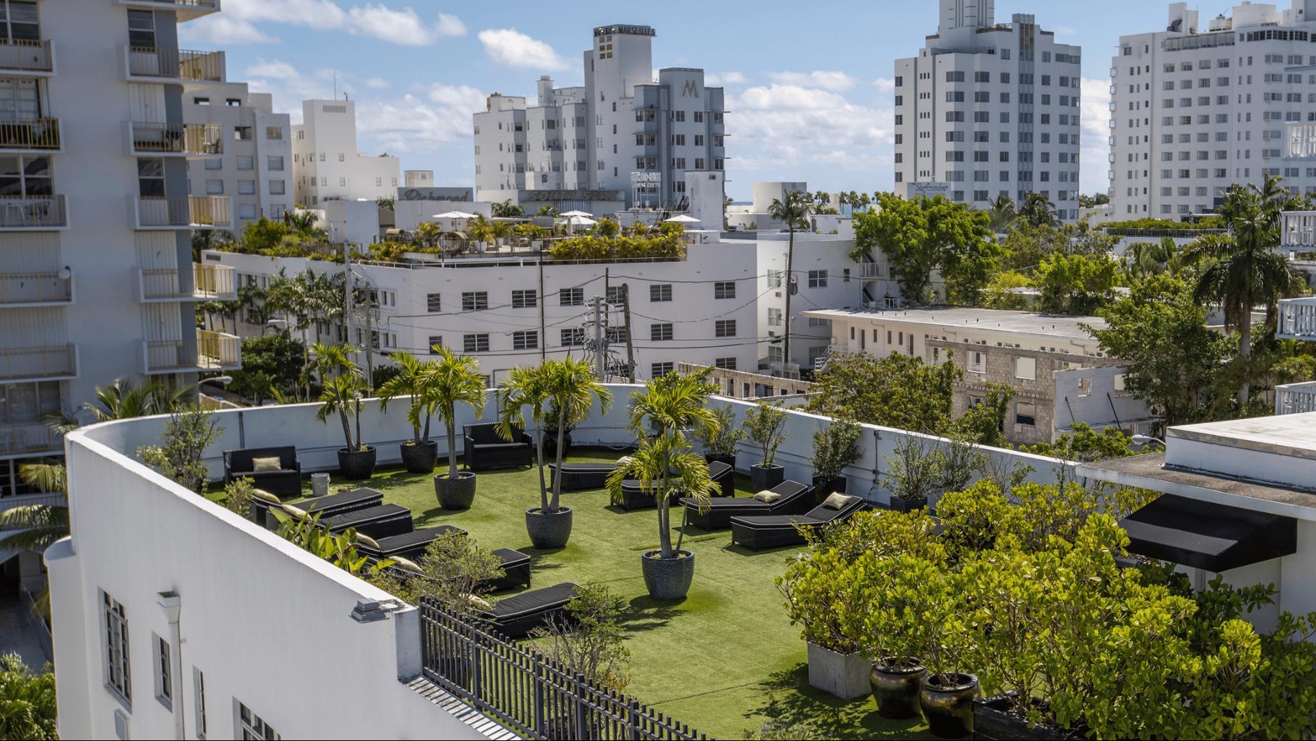 Lincoln Arms Suites image