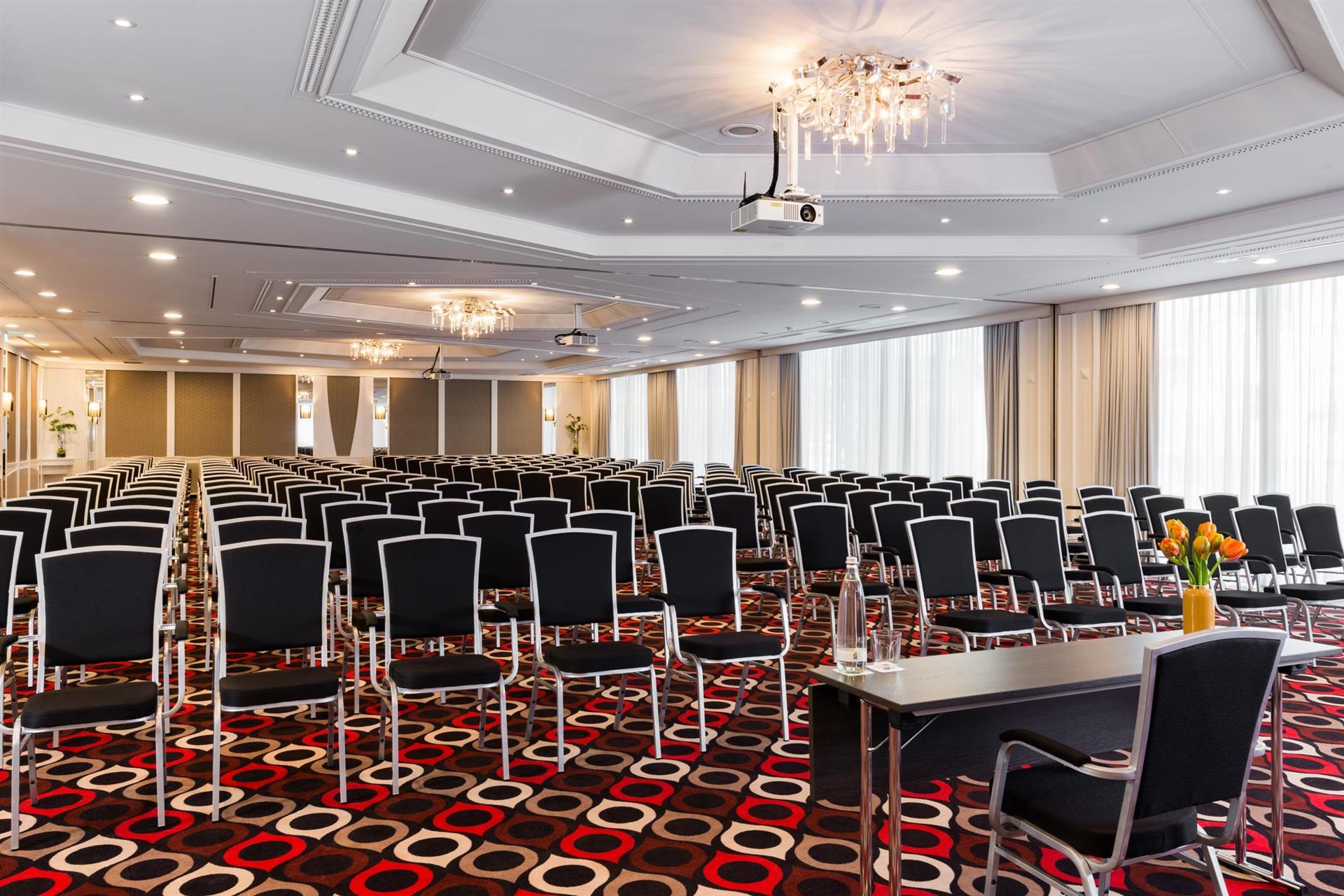 Leonardo Hotel Munich Arabellapark image