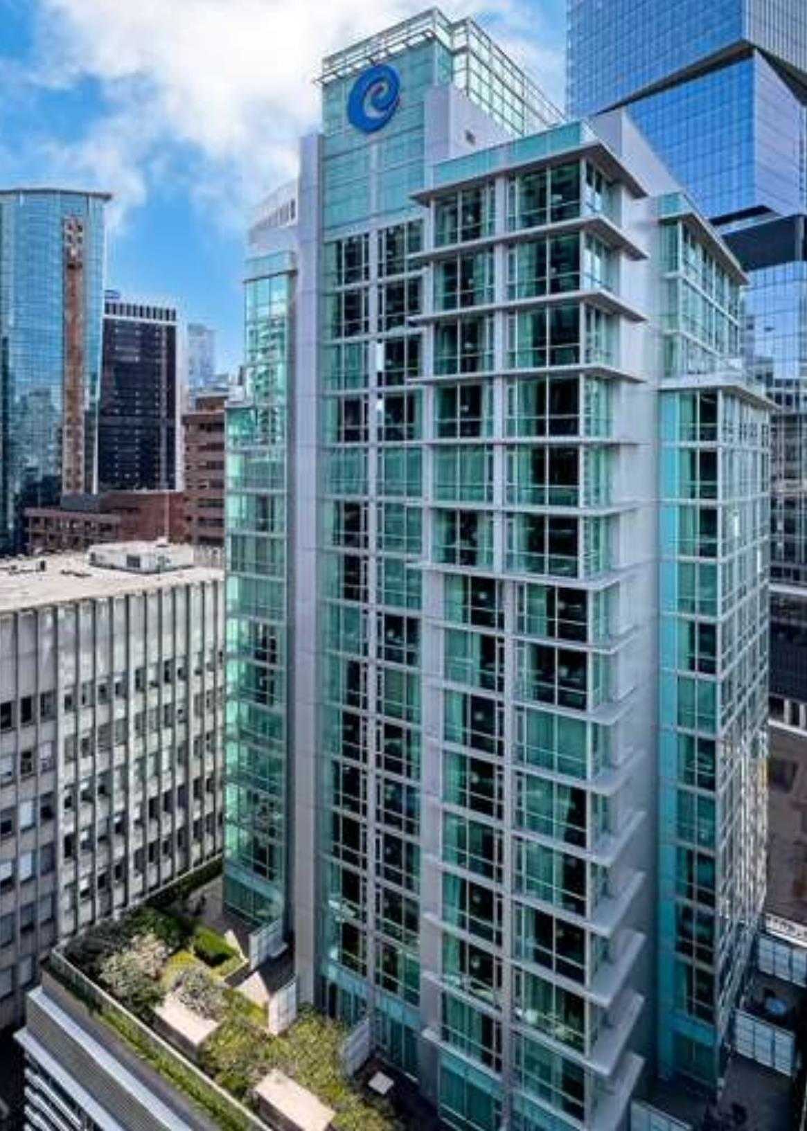 Coast Coal Harbour Vancouver Hotel by APA i Vancouver, BC