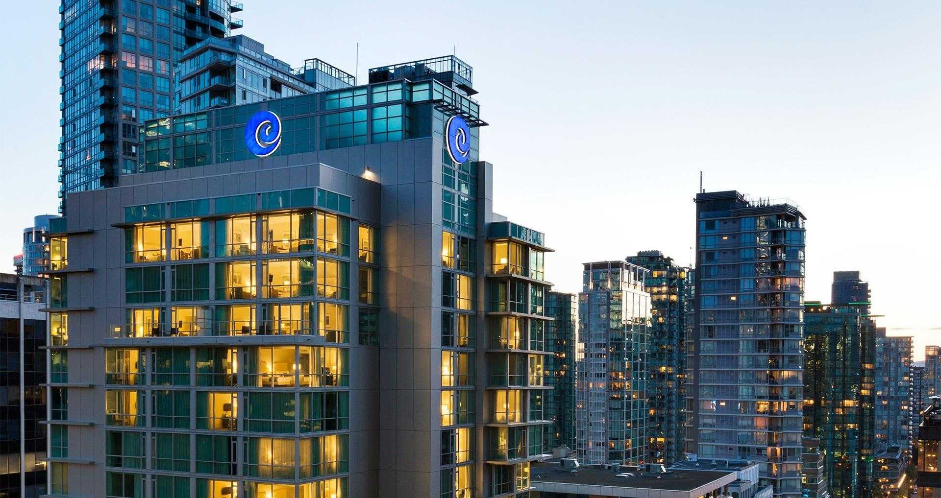 Coast Coal Harbour Vancouver Hotel by APA a Vancouver, BC