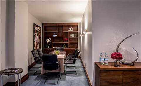 Conrad London St. James a London, GB1