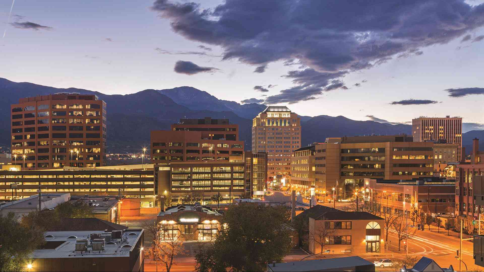 Visit Colorado Springs a Colorado Springs, CO
