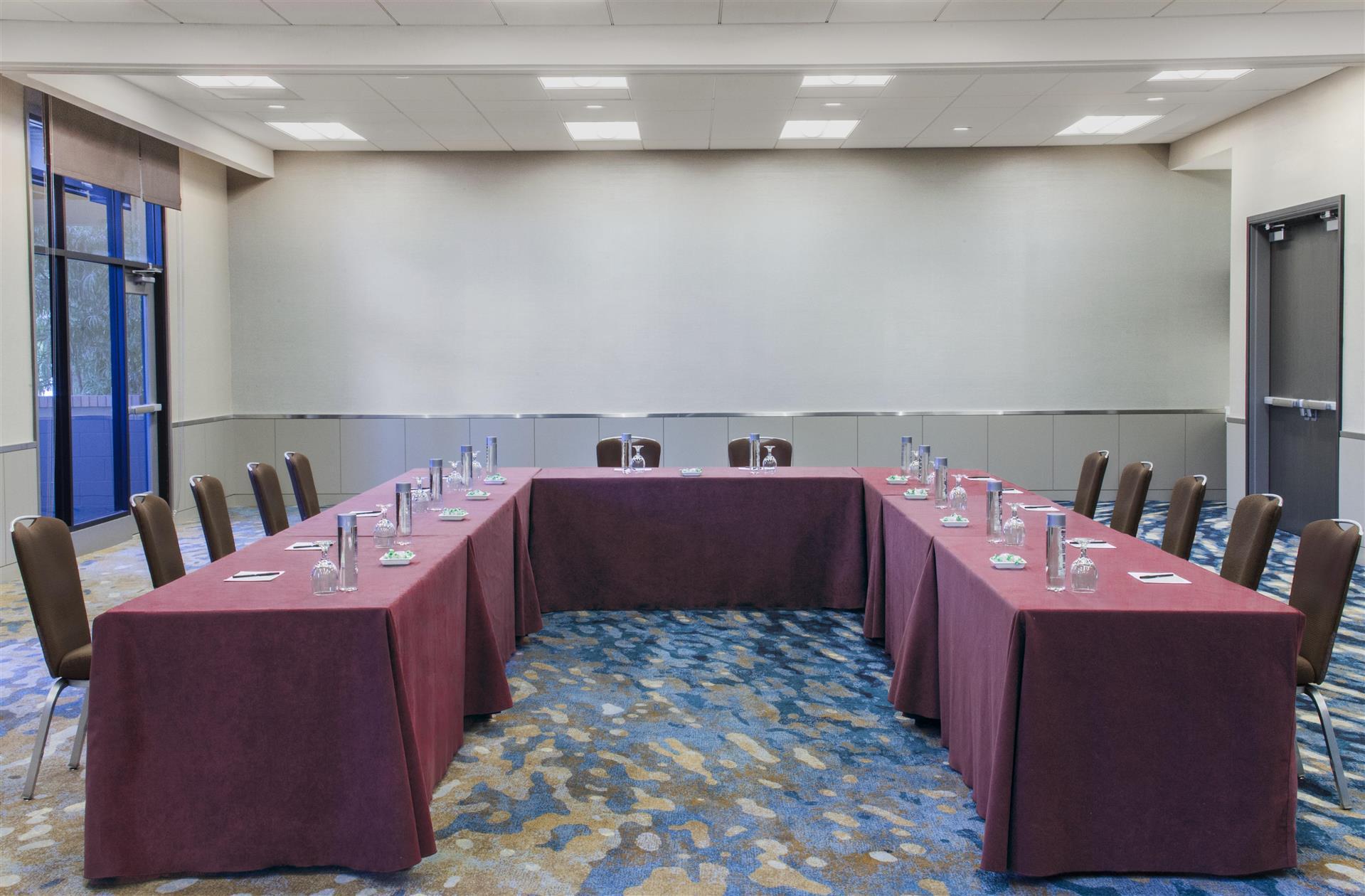 Изображение помещения для встречи