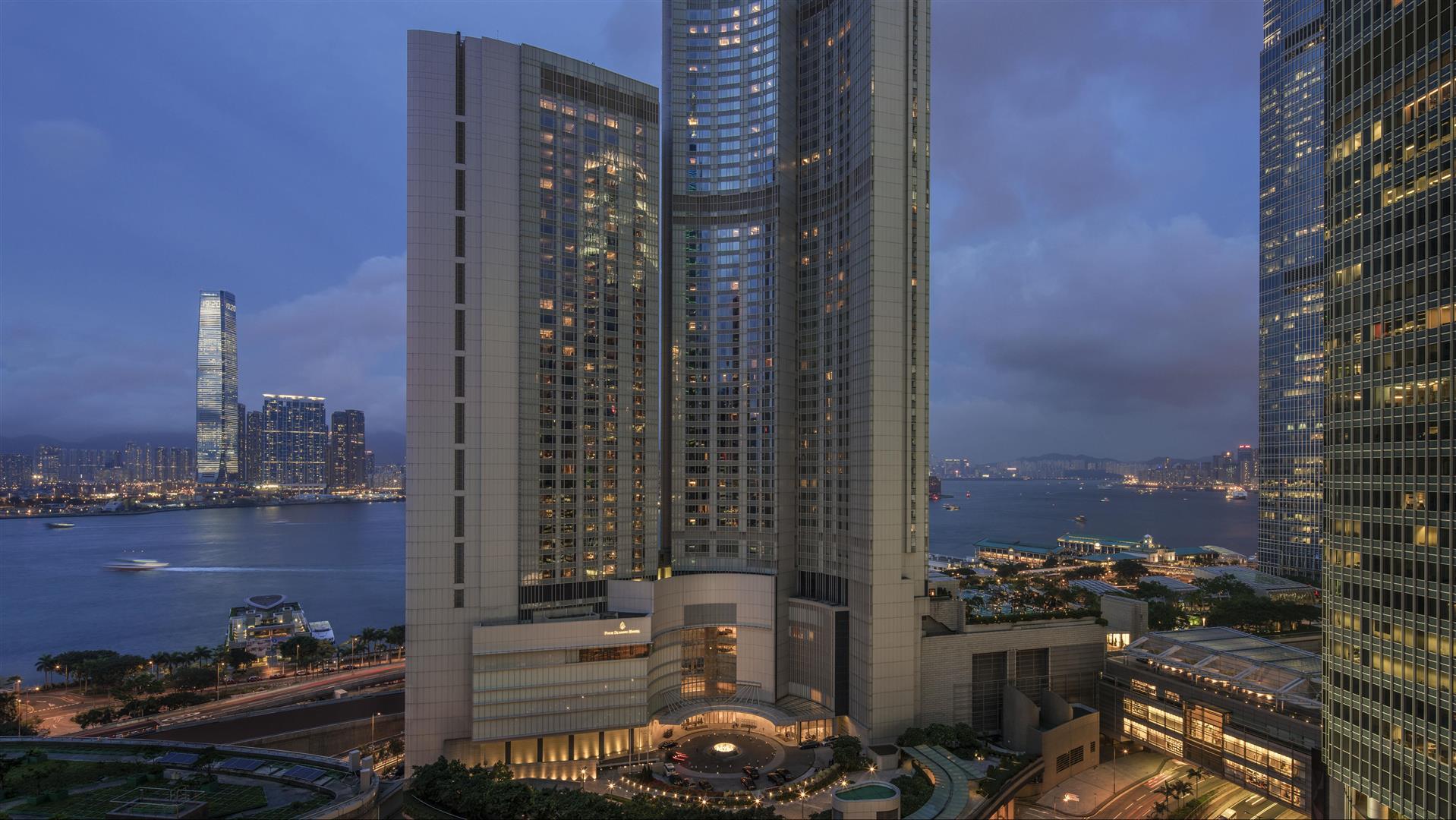 Four Seasons Hotel Hong Kong image