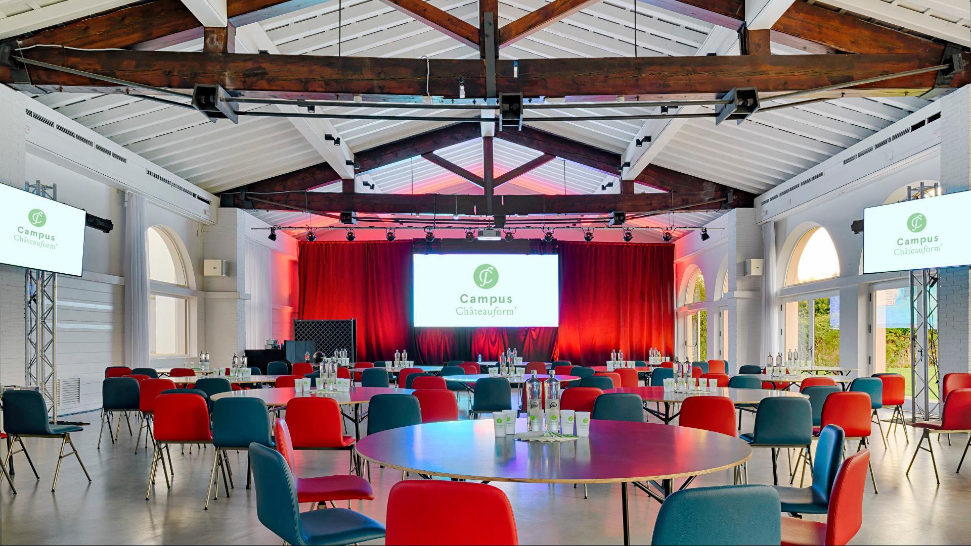 Изображение помещения для встречи