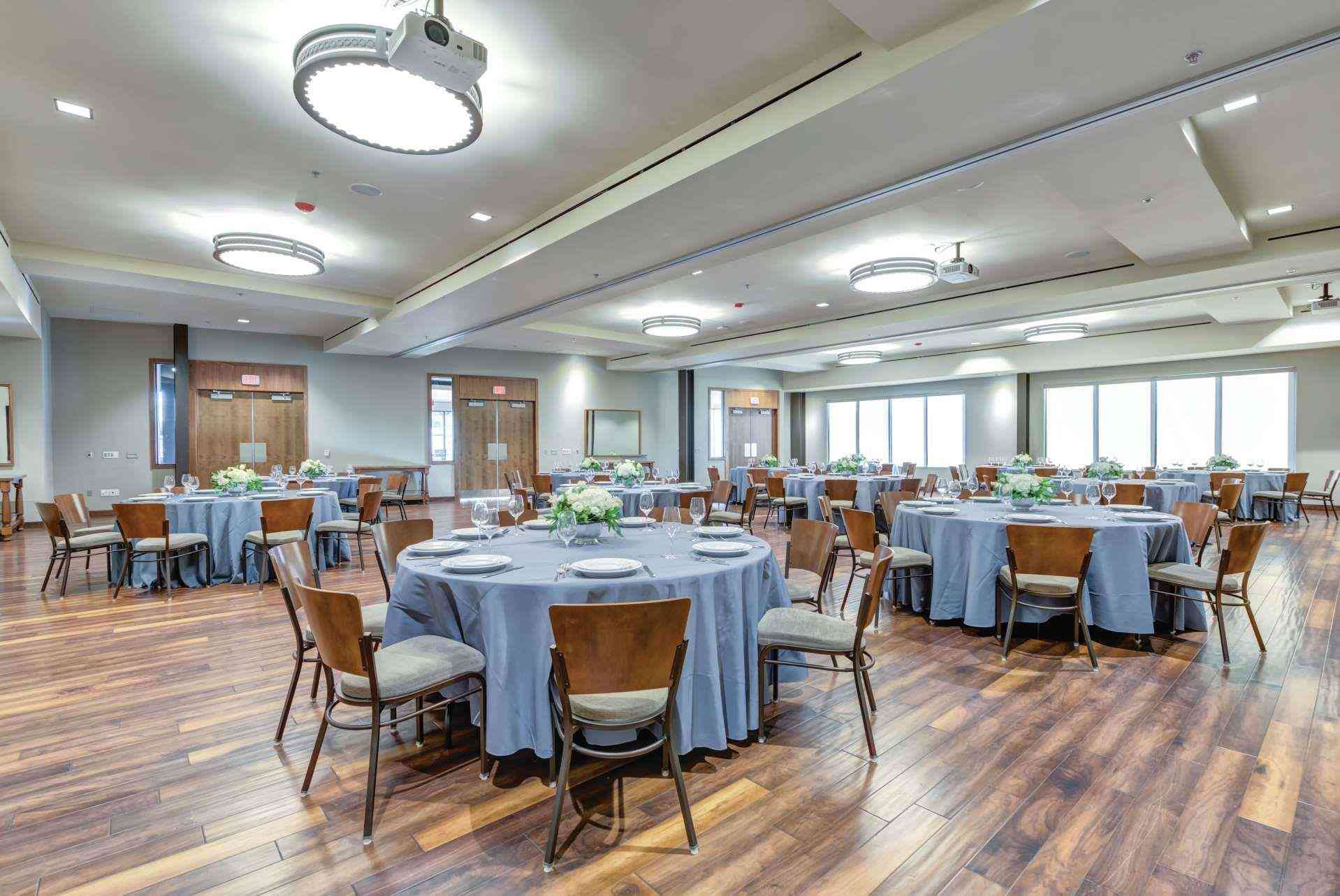 Pinstripes - Cleveland a Beachwood, OH