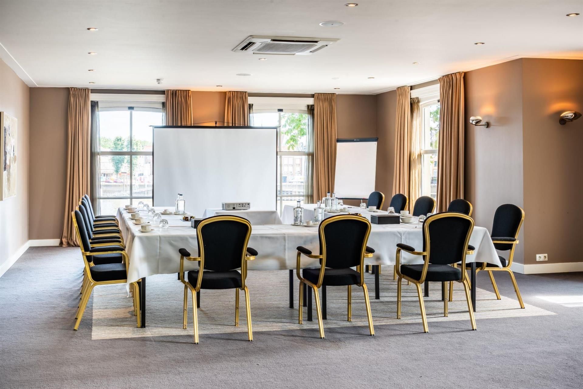 รูปสถานที่จัดงาน