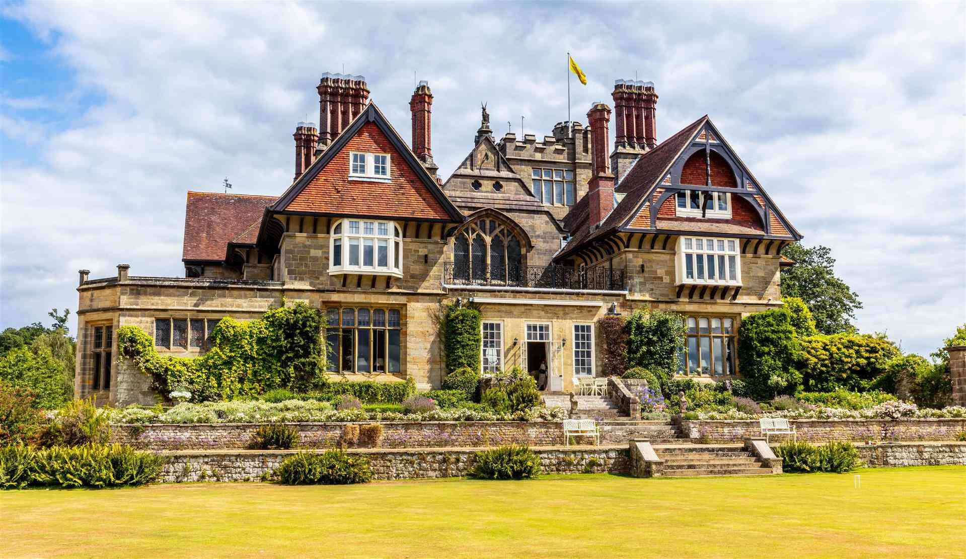 Cowdray House в Midhurst, GB1