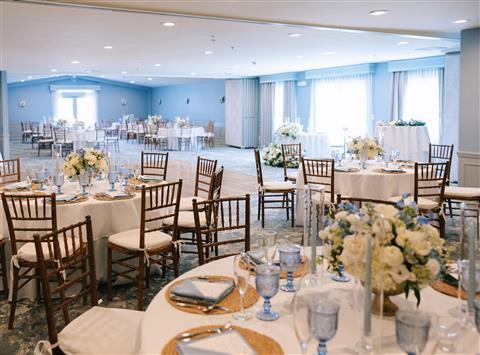 Red Jacket Beach Resort - Newly Renovated 2024! in Yarmouth, MA