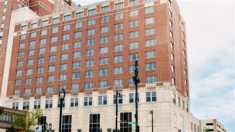 The Marc Hotel в Milwaukee, WI