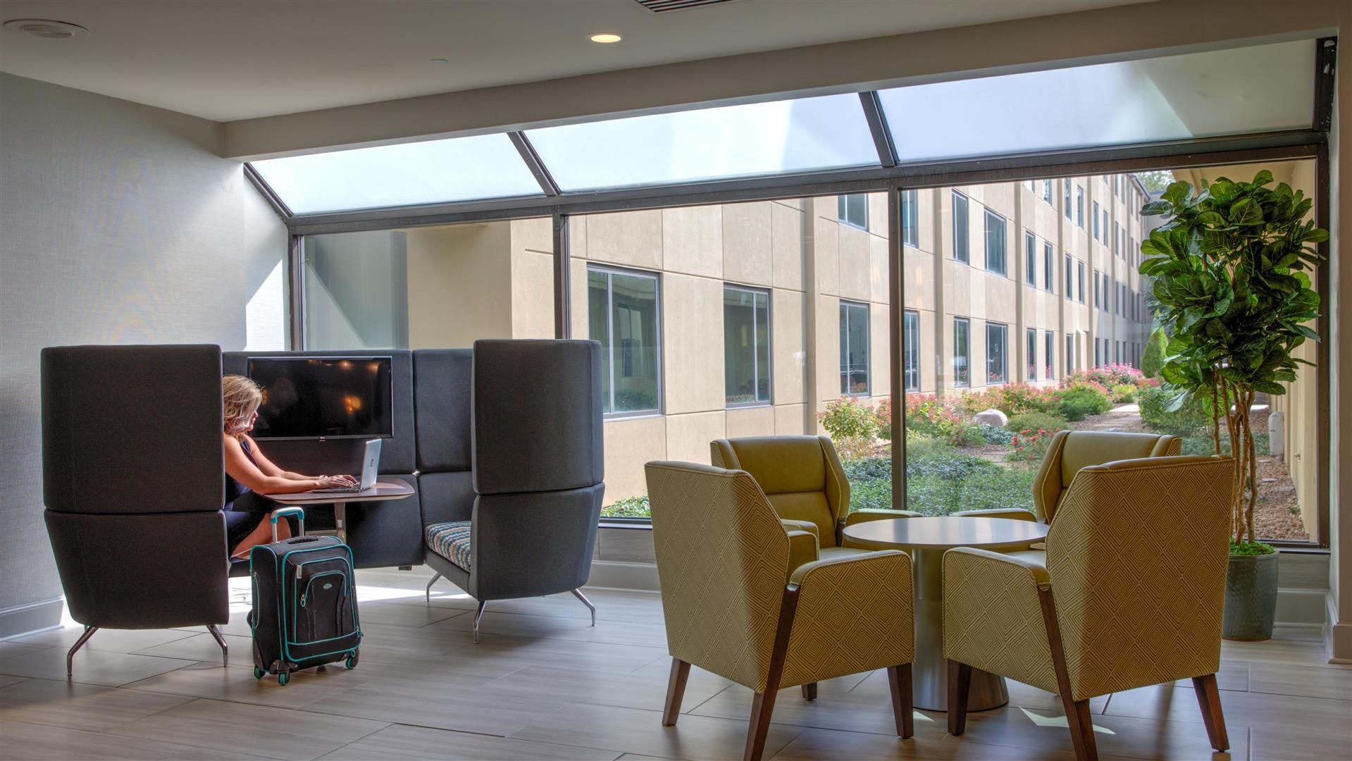 รูปสถานที่จัดงาน